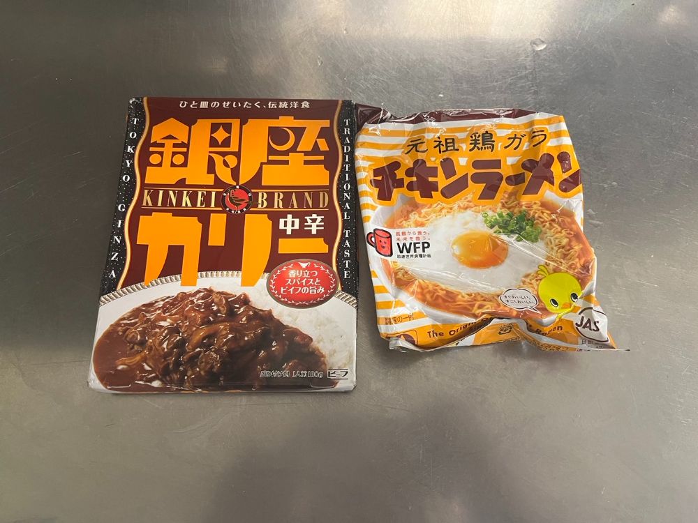 チキンラーメンと銀座カリー